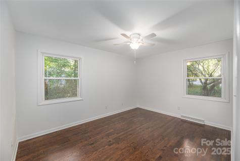 38 Faircrest Road Asheville NC 28804