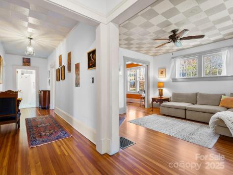 127 Pennsylvania Avenue Asheville NC 28806
