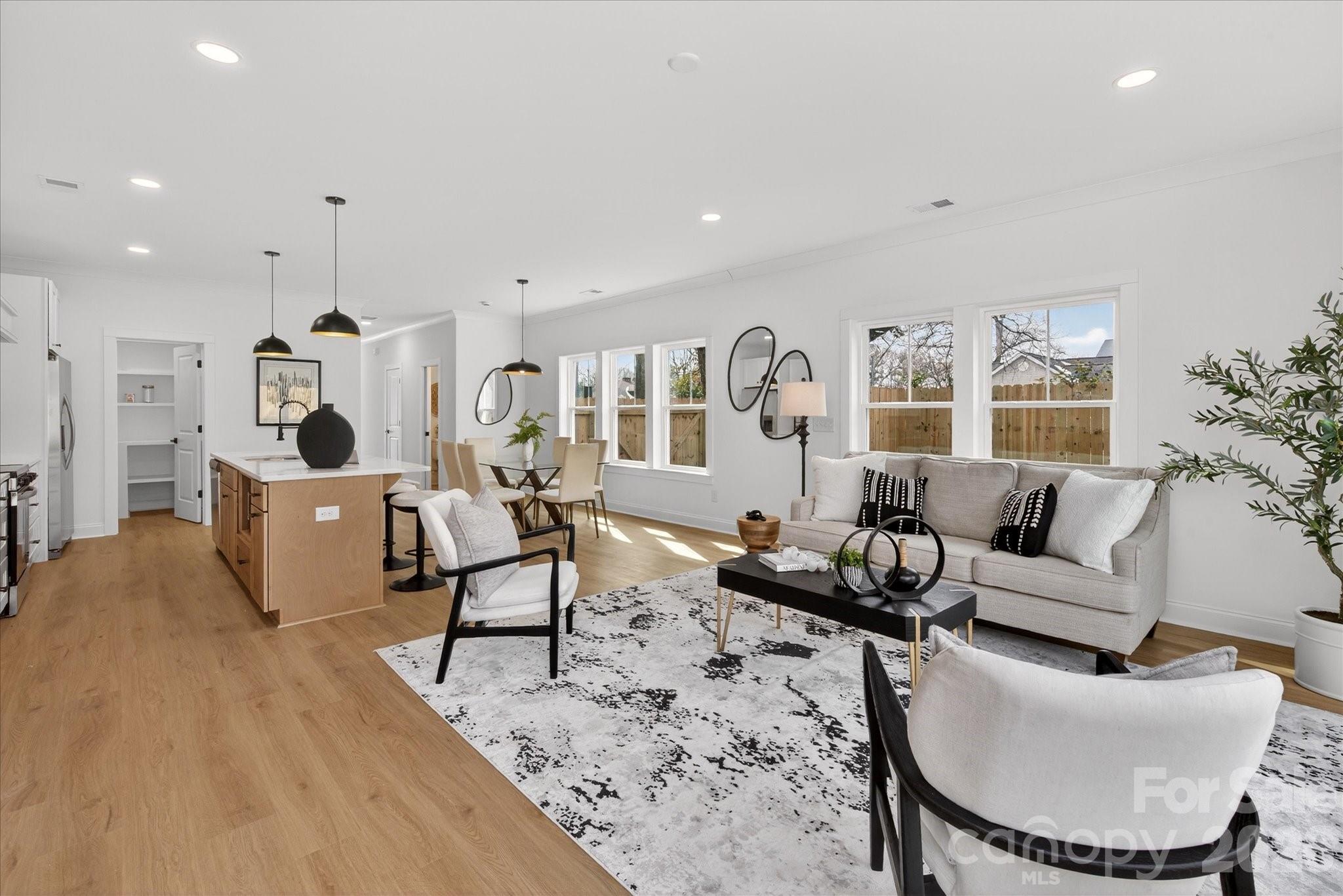 216 Lander Street Charlotte NC 28208