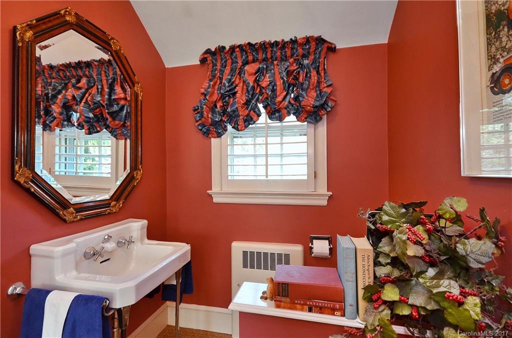 6 Busbee Road Asheville NC 28803