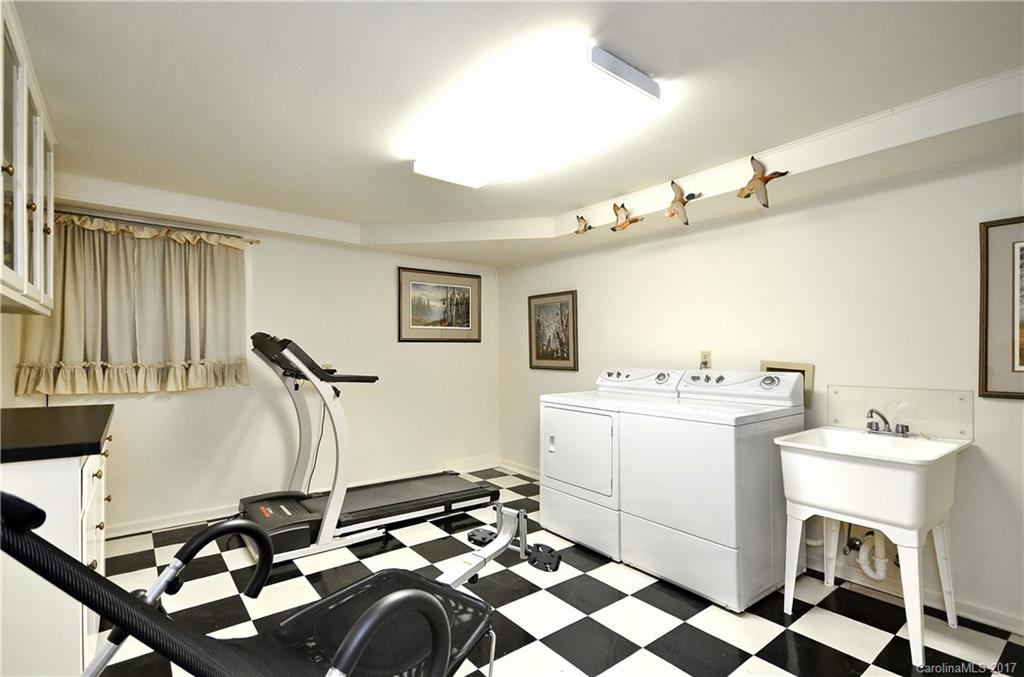 6 Busbee Road Asheville NC 28803