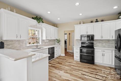 36 Ivy Cove Road Fairview NC 28730