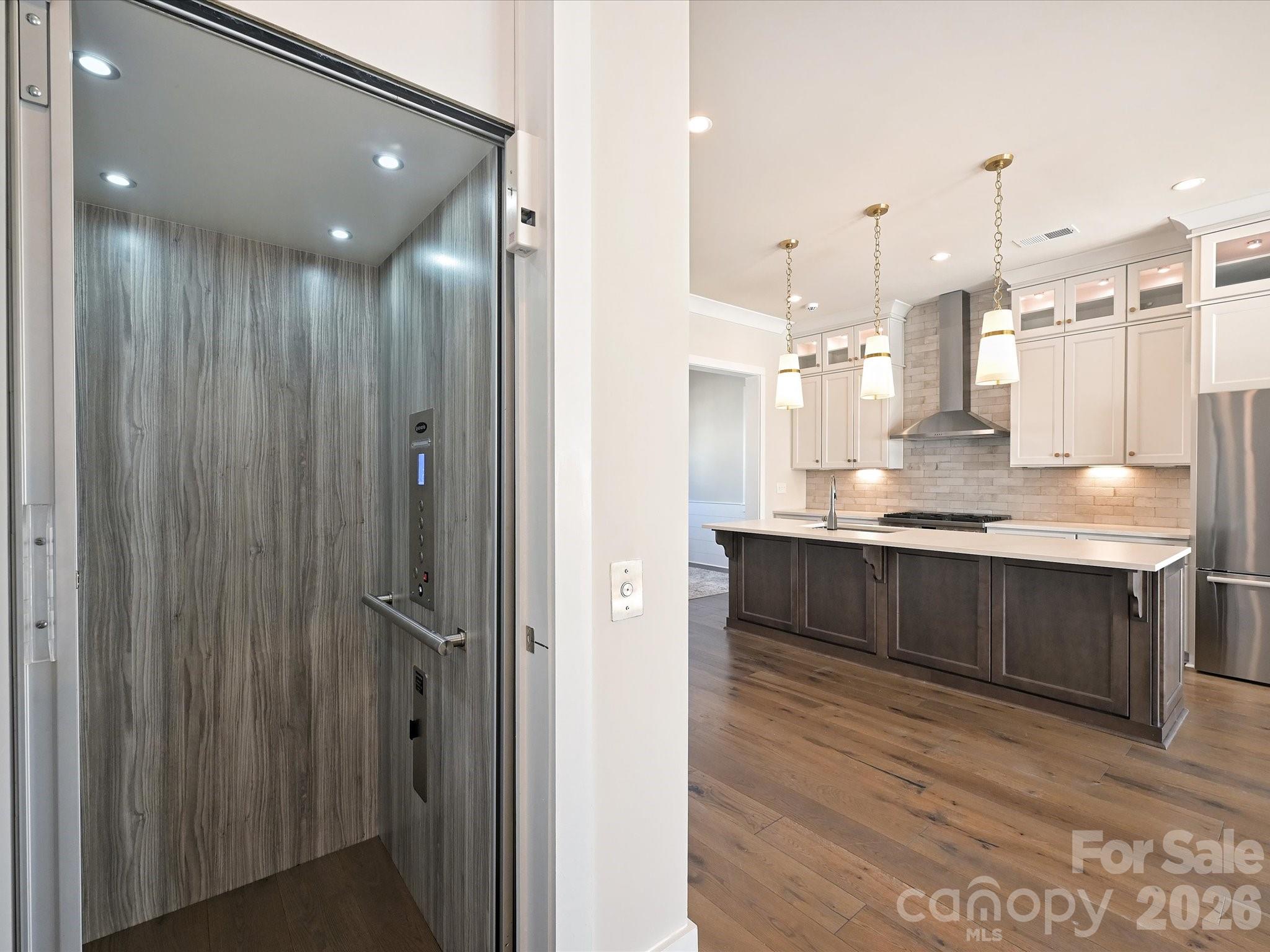 2428 Runnymede Lane Charlotte NC 28209