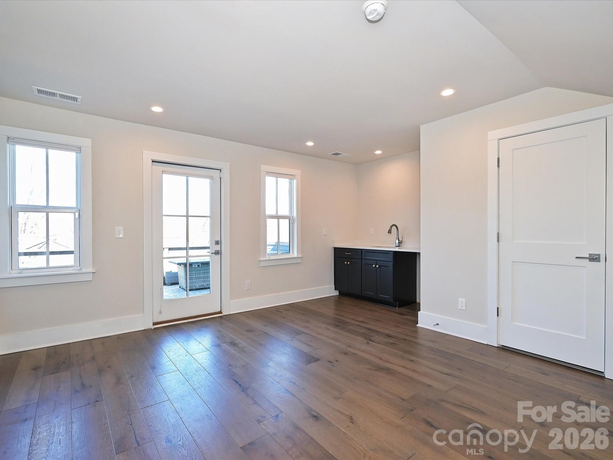 2428 Runnymede Lane Charlotte NC 28209
