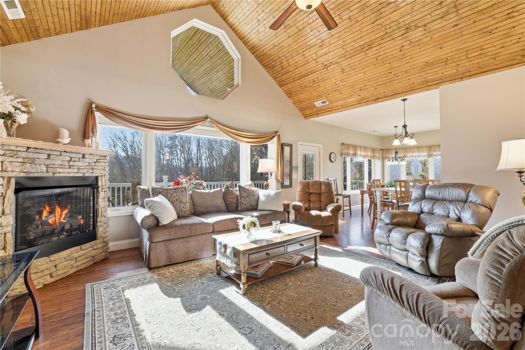 140 Debbie Loop Waynesville NC 28786
