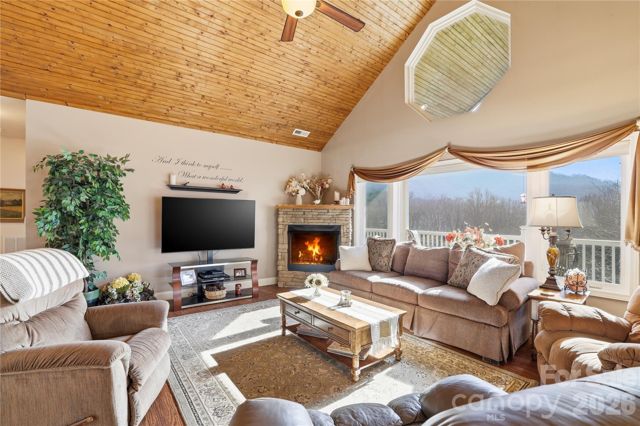 140 Debbie Loop Waynesville NC 28786