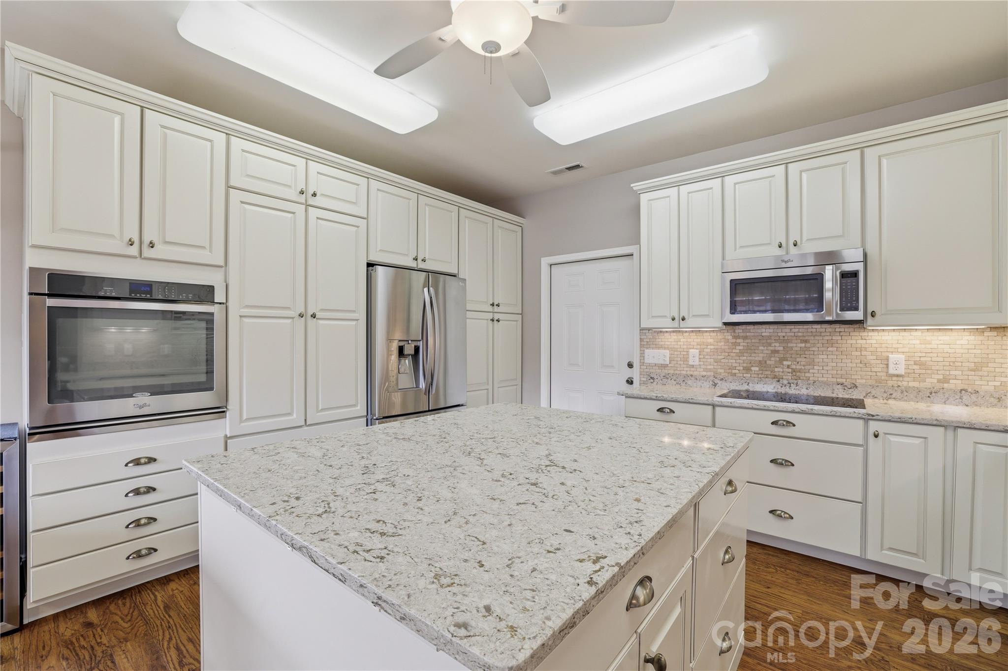 140 Debbie Loop Waynesville NC 28786