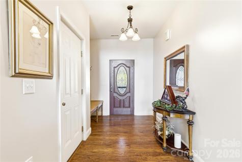 140 Debbie Loop Waynesville NC 28786