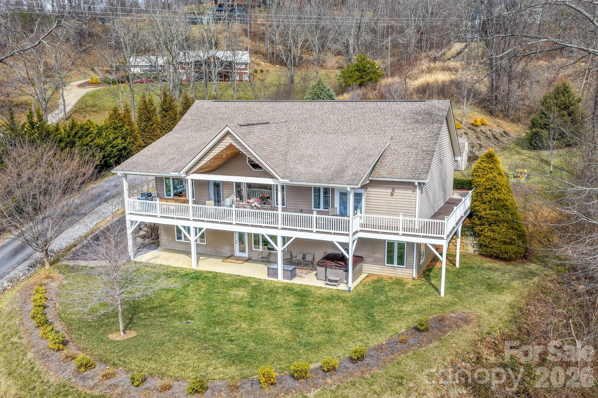 140 Debbie Loop Waynesville NC 28786