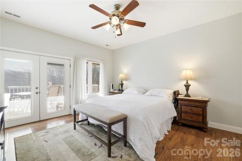 140 Debbie Loop Waynesville NC 28786