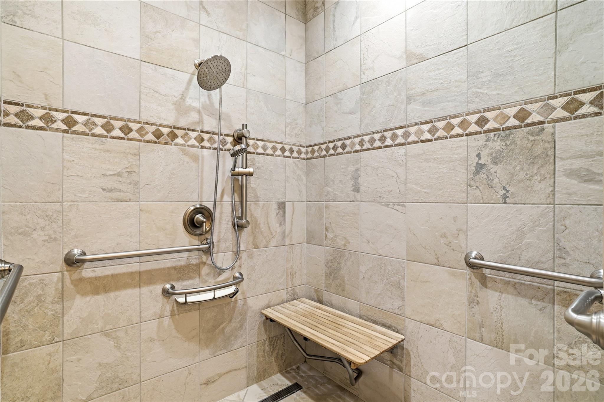140 Debbie Loop Waynesville NC 28786