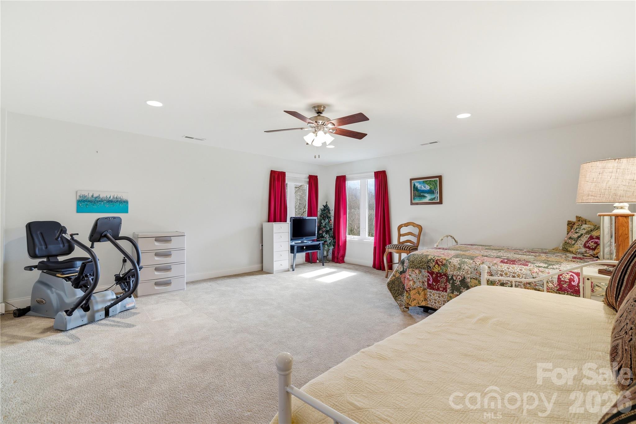 140 Debbie Loop Waynesville NC 28786