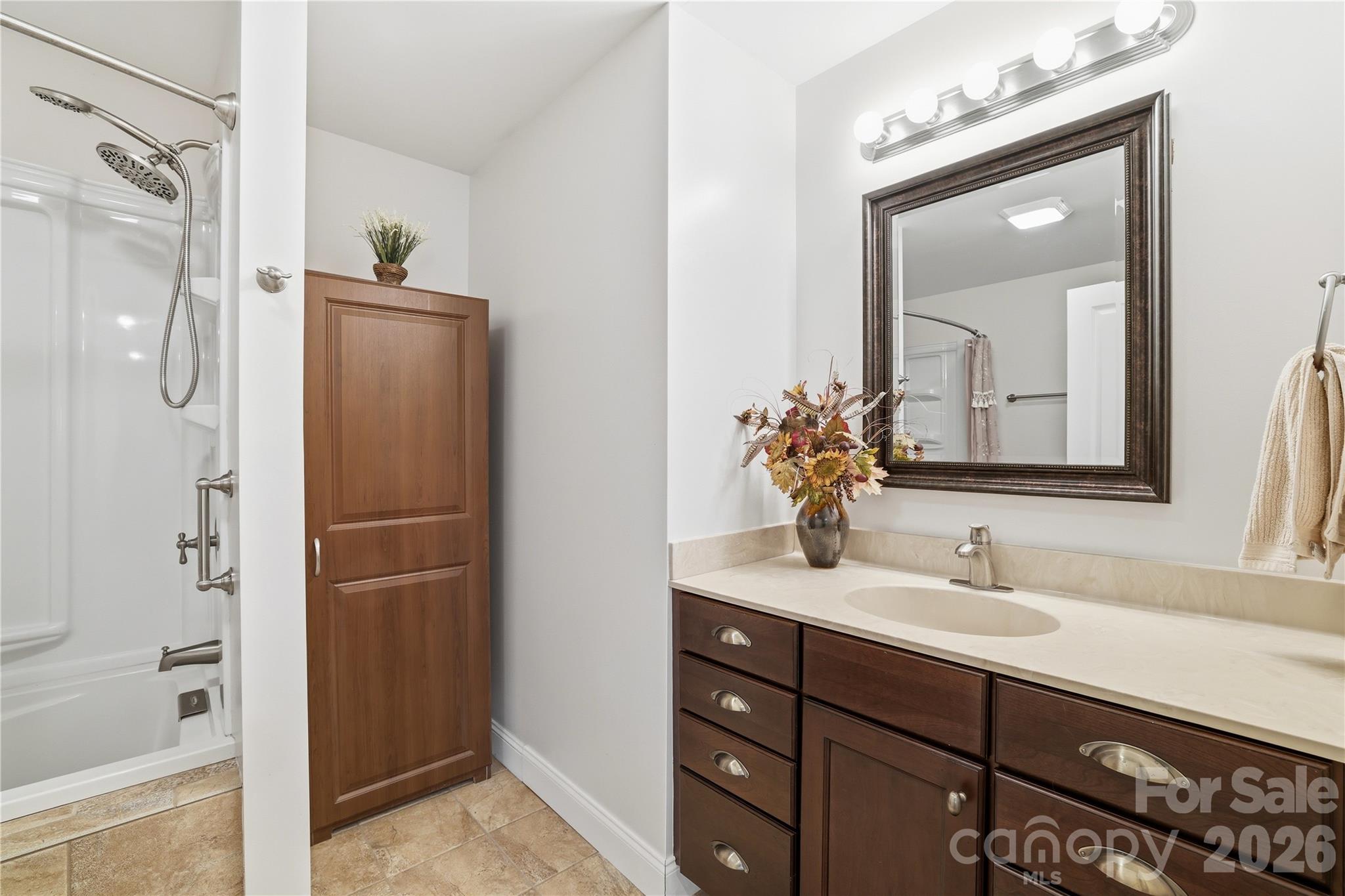 140 Debbie Loop Waynesville NC 28786