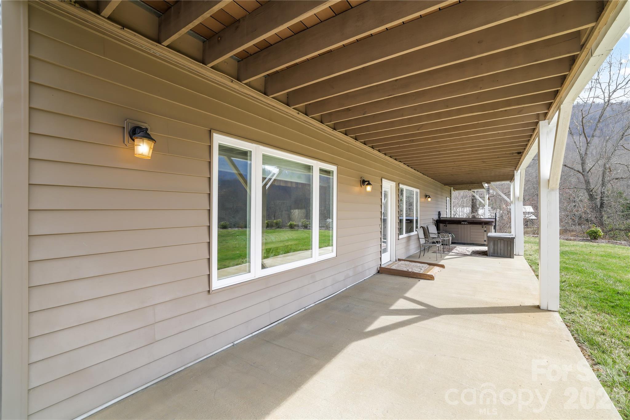 140 Debbie Loop Waynesville NC 28786