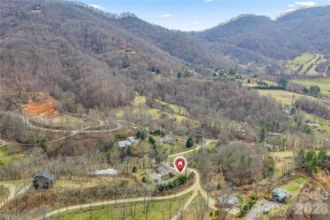 140 Debbie Loop Waynesville NC 28786