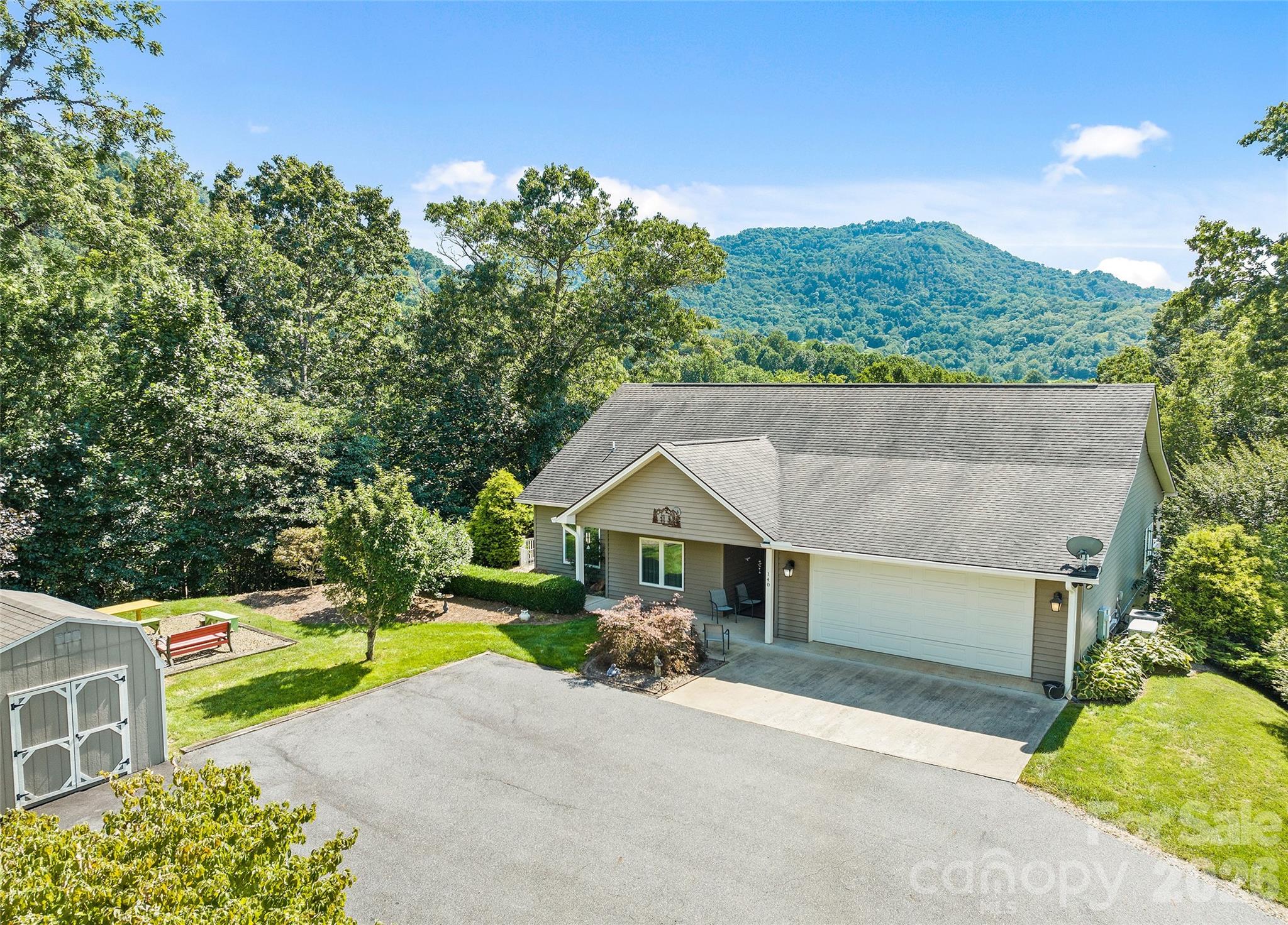 140 Debbie Loop Waynesville NC 28786