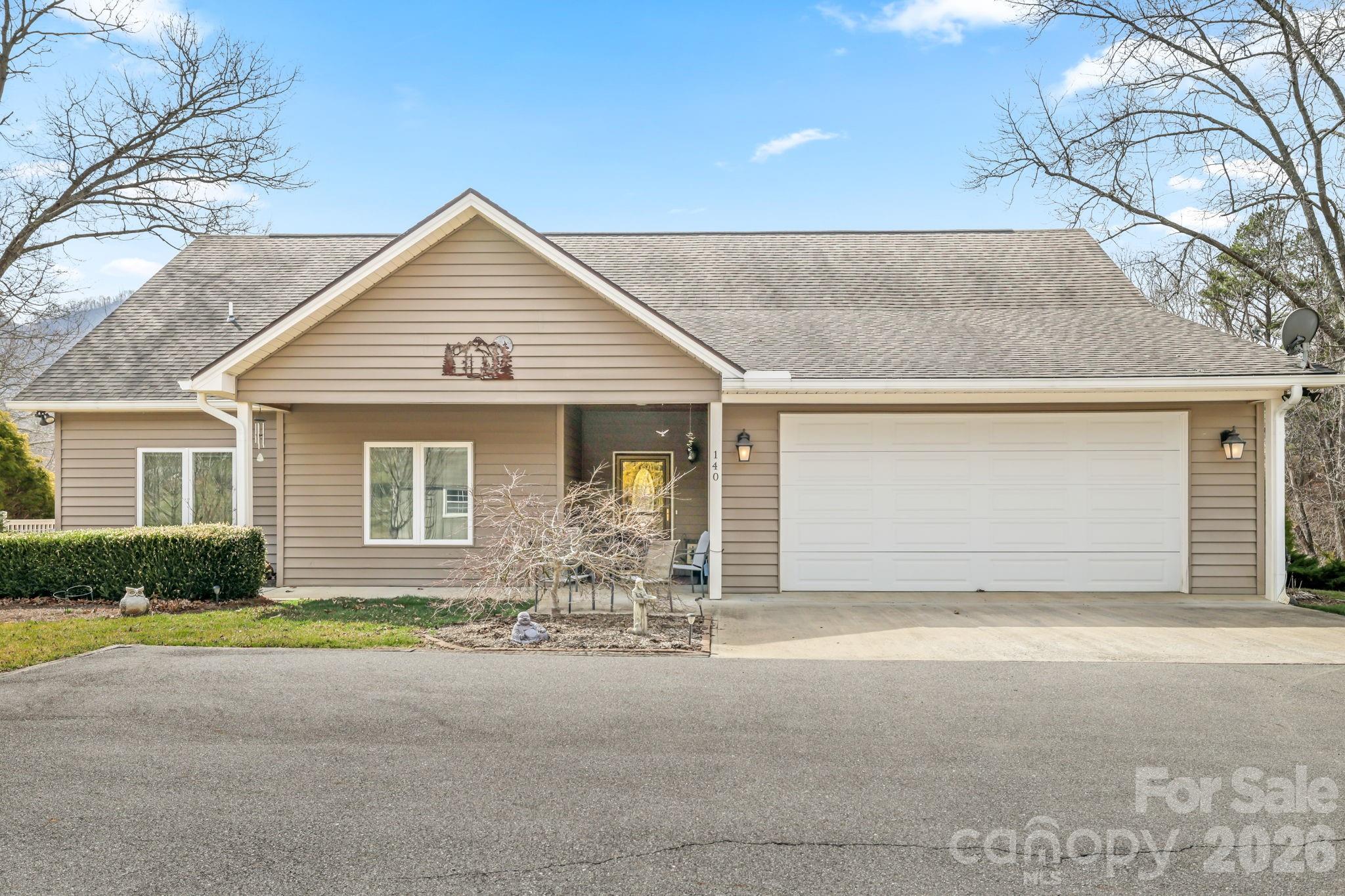 140 Debbie Loop Waynesville NC 28786