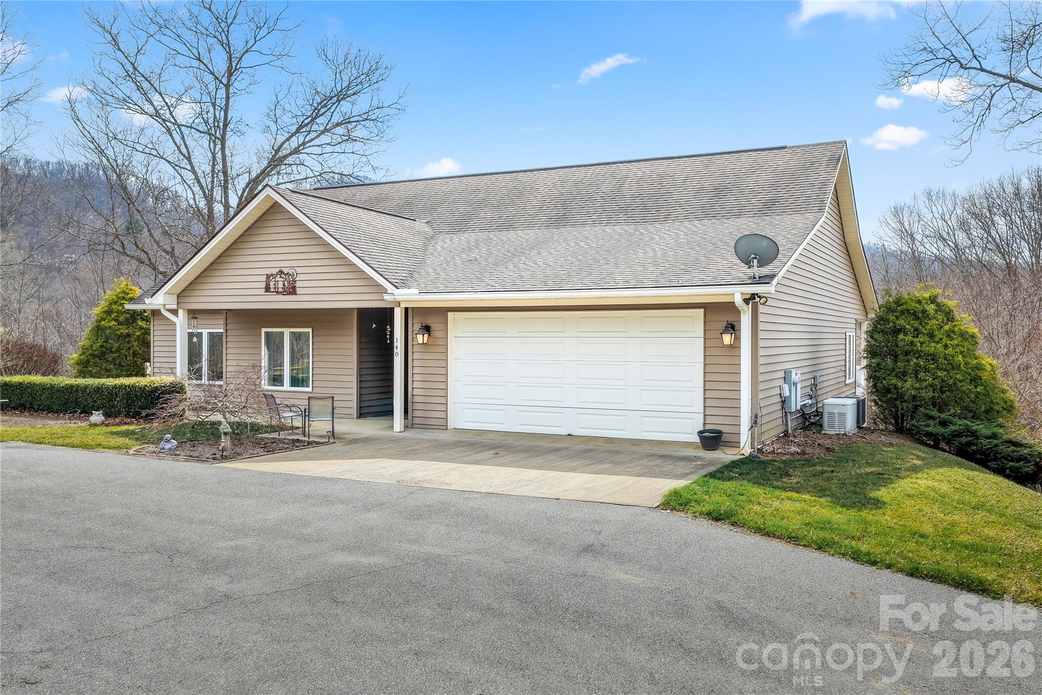 140 Debbie Loop Waynesville NC 28786