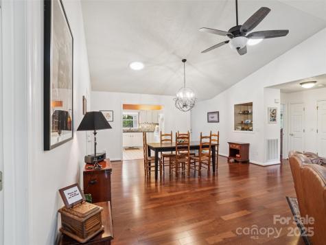 645 High Quarry Road Hendersonville NC 28791