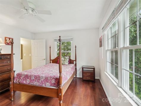 645 High Quarry Road Hendersonville NC 28791