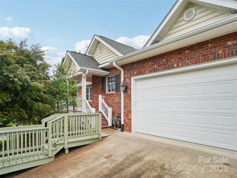 645 High Quarry Road Hendersonville NC 28791