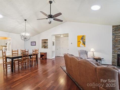 645 High Quarry Road Hendersonville NC 28791