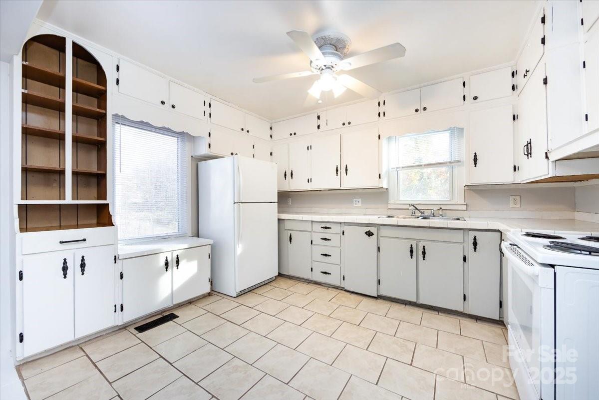 1027 Holland Avenue Gastonia NC 28052