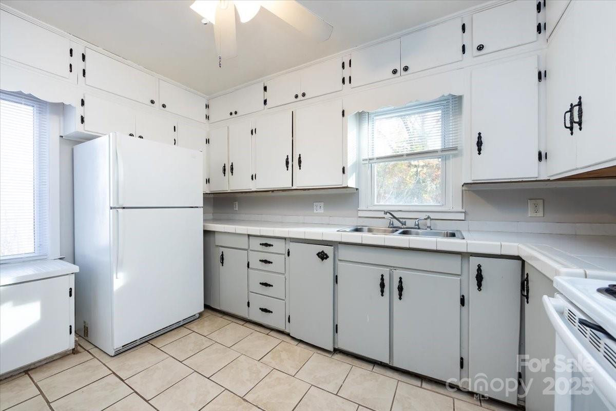 1027 Holland Avenue Gastonia NC 28052