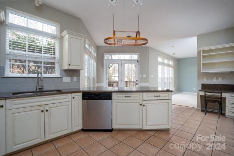 15006 Strathmoor Drive Charlotte NC 28277