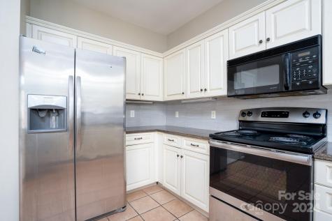 15006 Strathmoor Drive Charlotte NC 28277