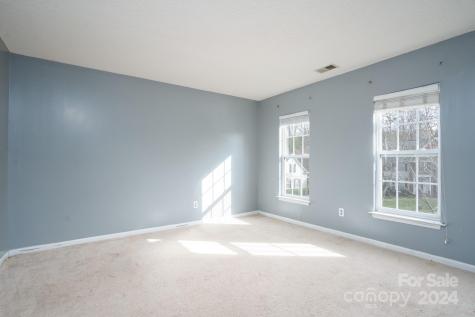 15006 Strathmoor Drive Charlotte NC 28277