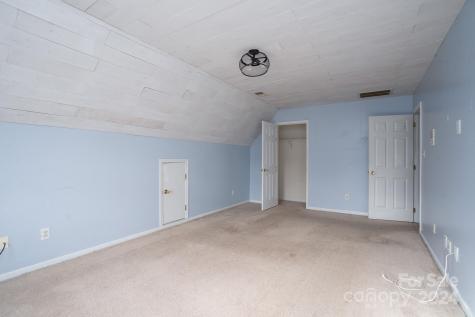 15006 Strathmoor Drive Charlotte NC 28277