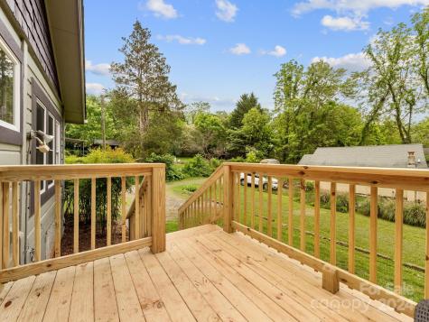 243 Sulphur Springs Road Asheville NC 28806
