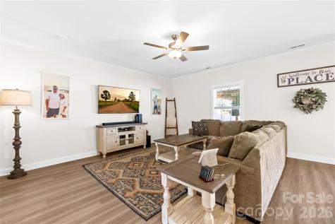 147 Tanner Loop Troutman NC 28166