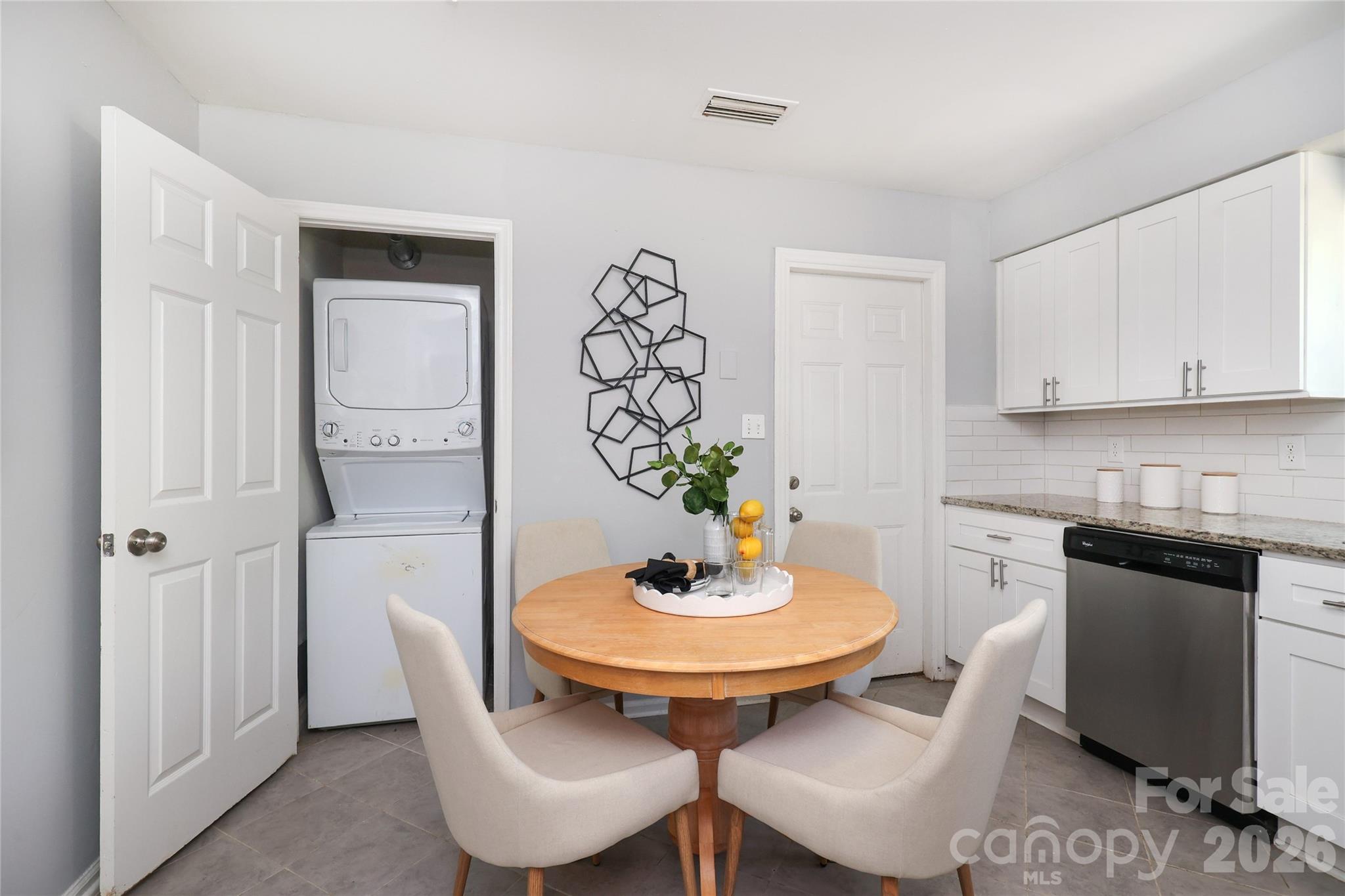 609 Fawnbrook Lane Charlotte NC 28217