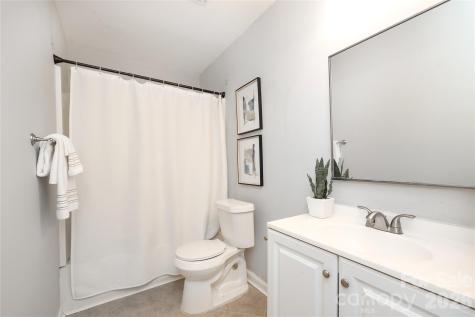 609 Fawnbrook Lane Charlotte NC 28217