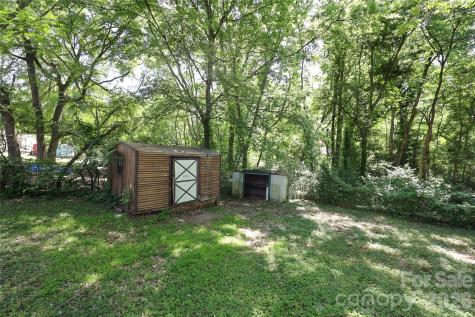 609 Fawnbrook Lane Charlotte NC 28217