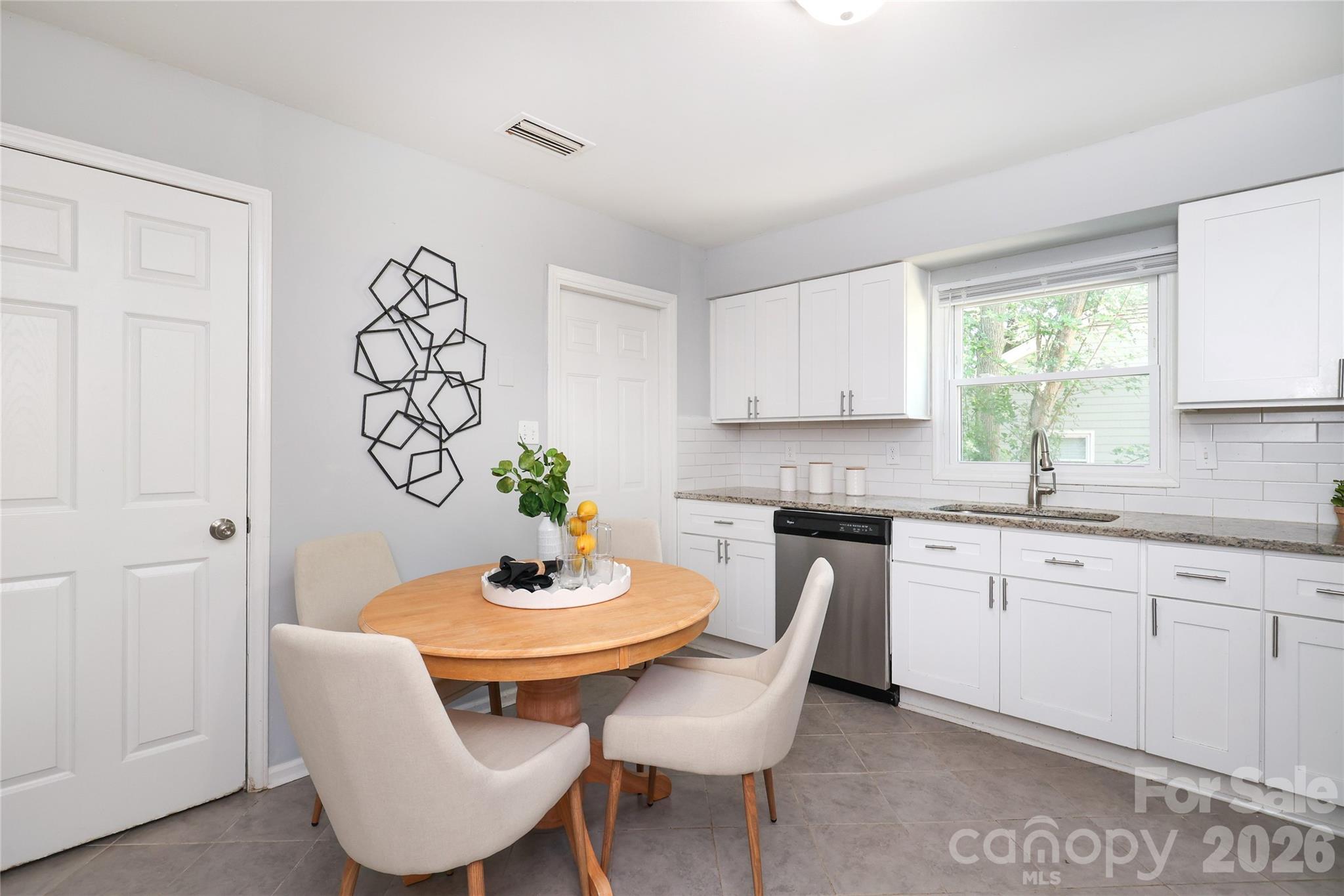 609 Fawnbrook Lane Charlotte NC 28217