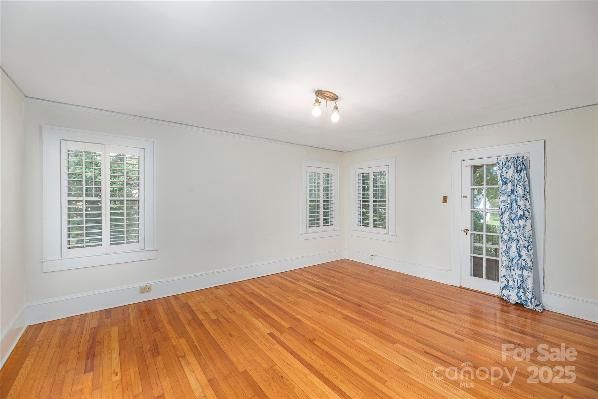 115 Stonewall Avenue Swannanoa NC 28778
