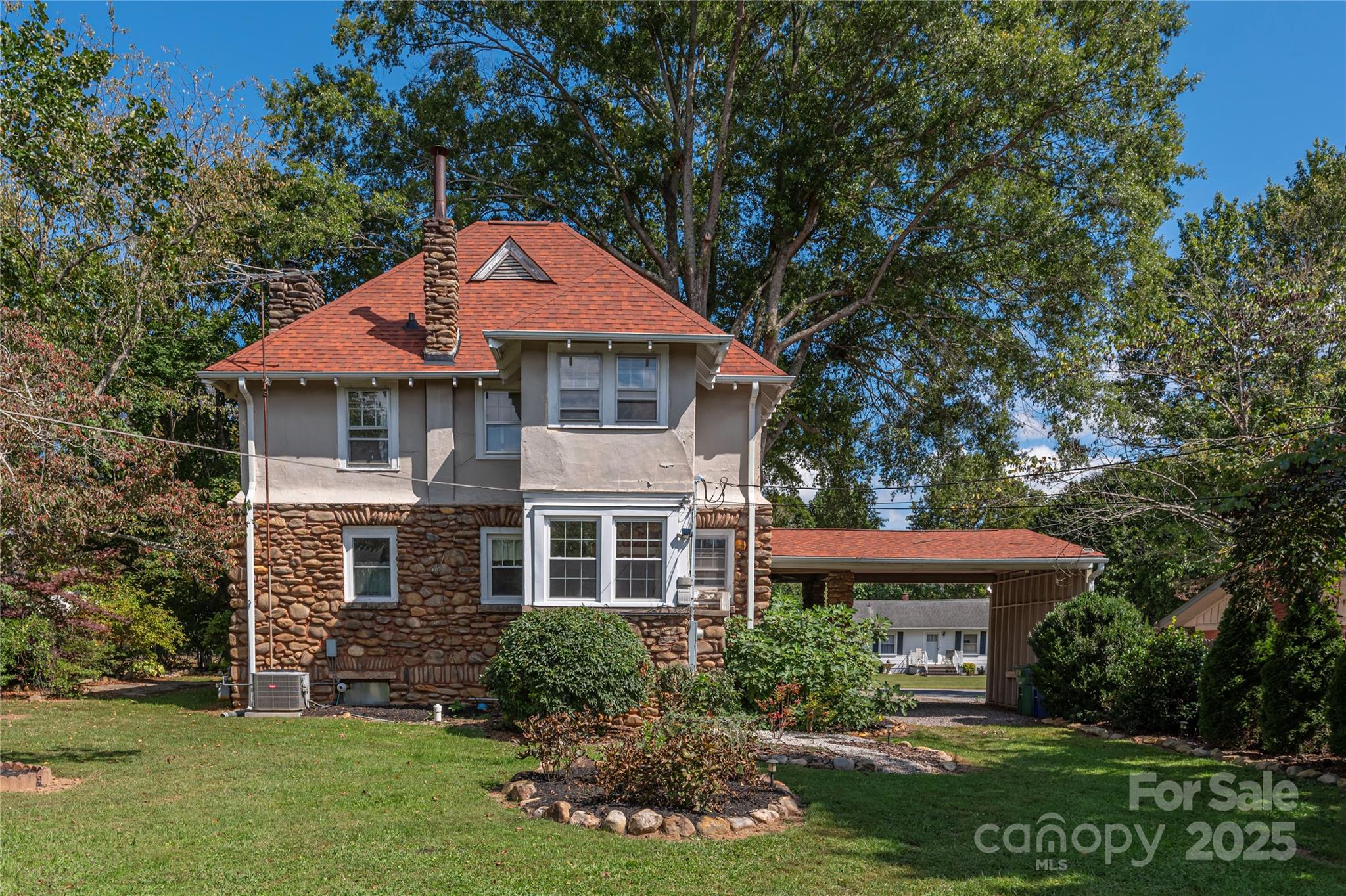115 Stonewall Avenue Swannanoa NC 28778