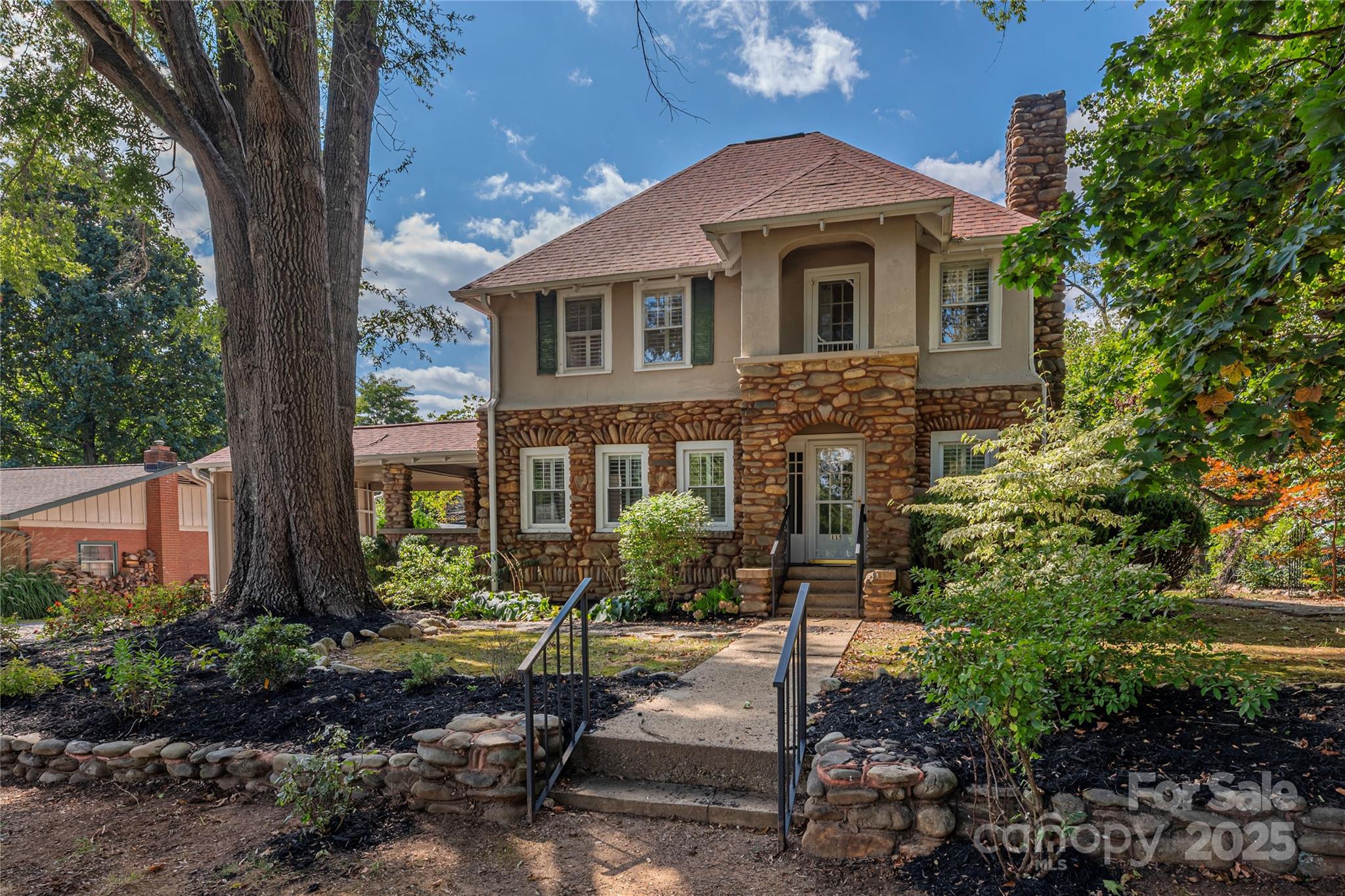 115 Stonewall Avenue Swannanoa NC 28778