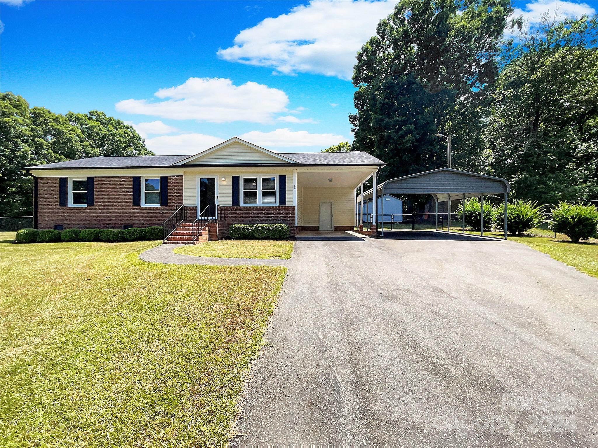 1011 Holly Hills Drive Gastonia NC 28052