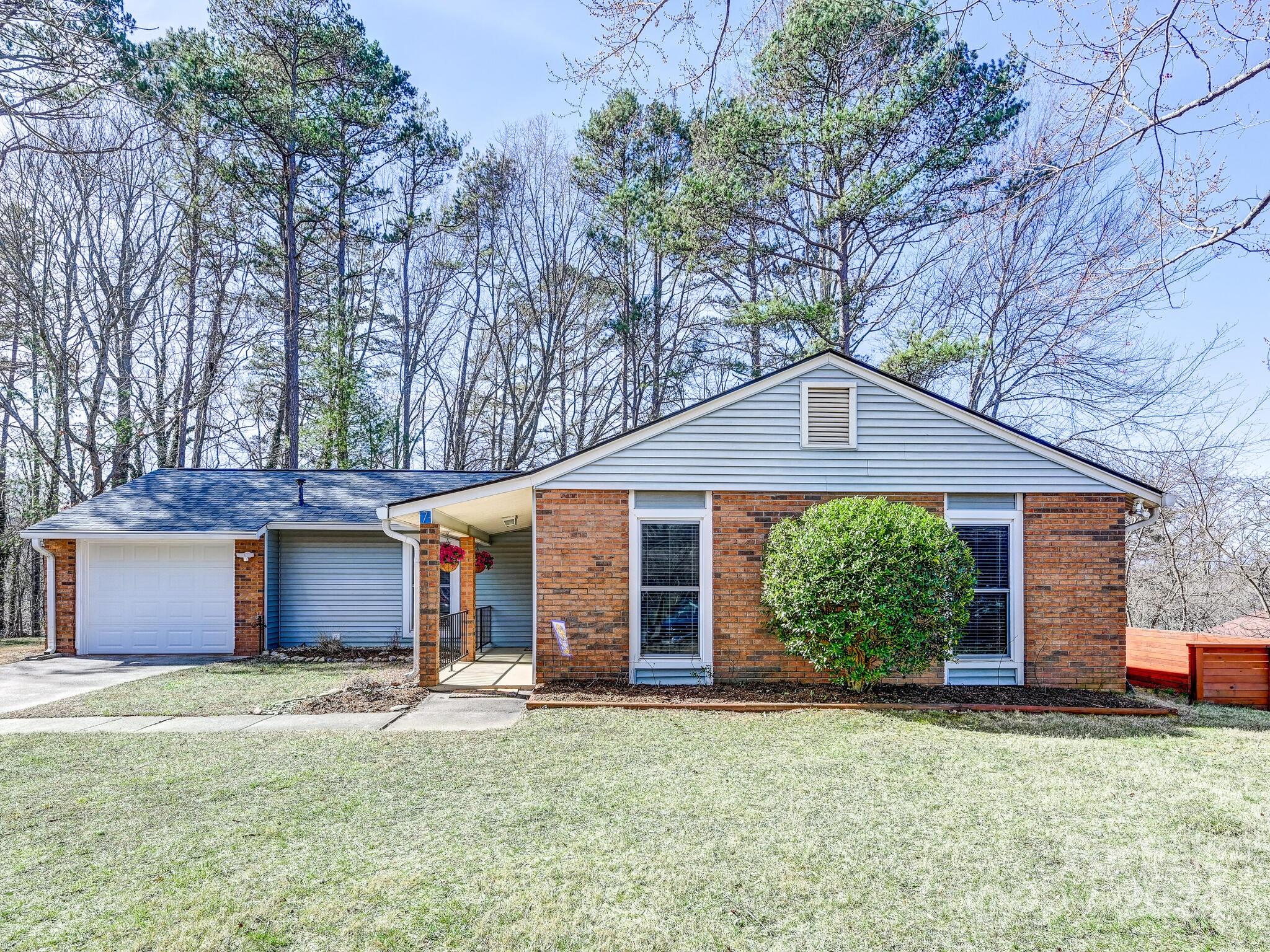 7 Vail Court Asheville NC 28806