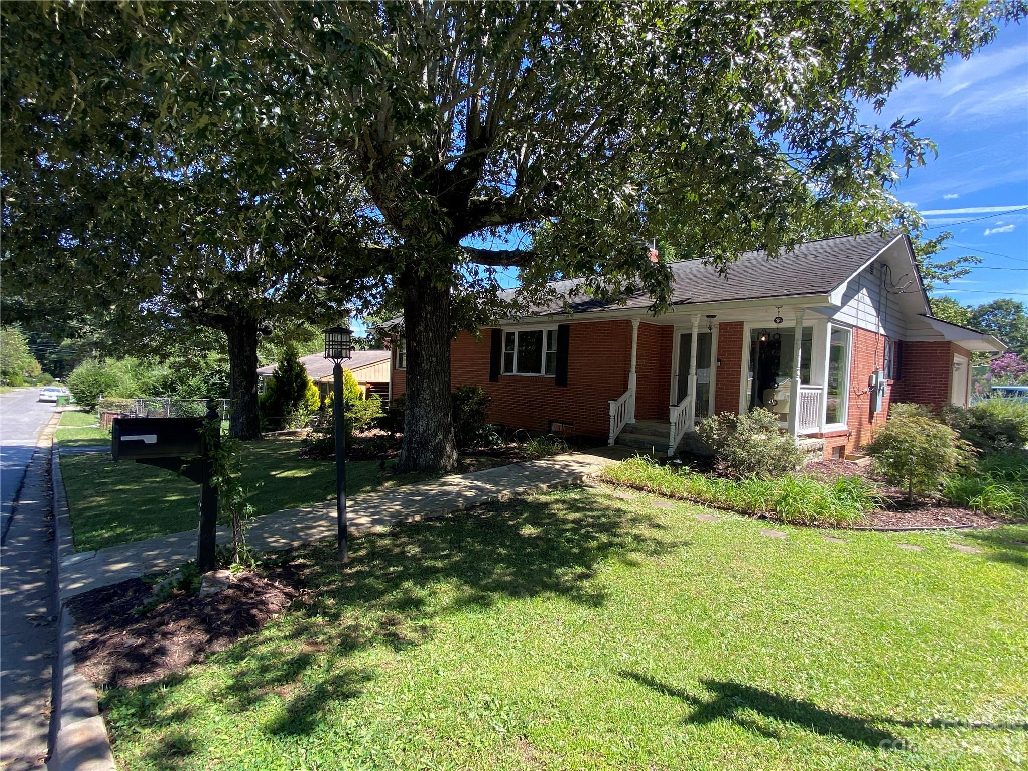 24 Jeffress Avenue Asheville NC 28803