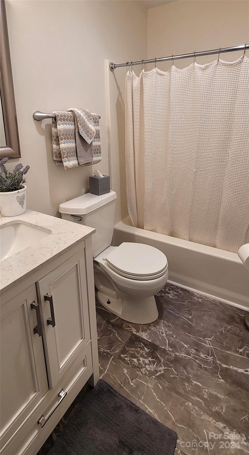 24 Iris Street Asheville NC 28803