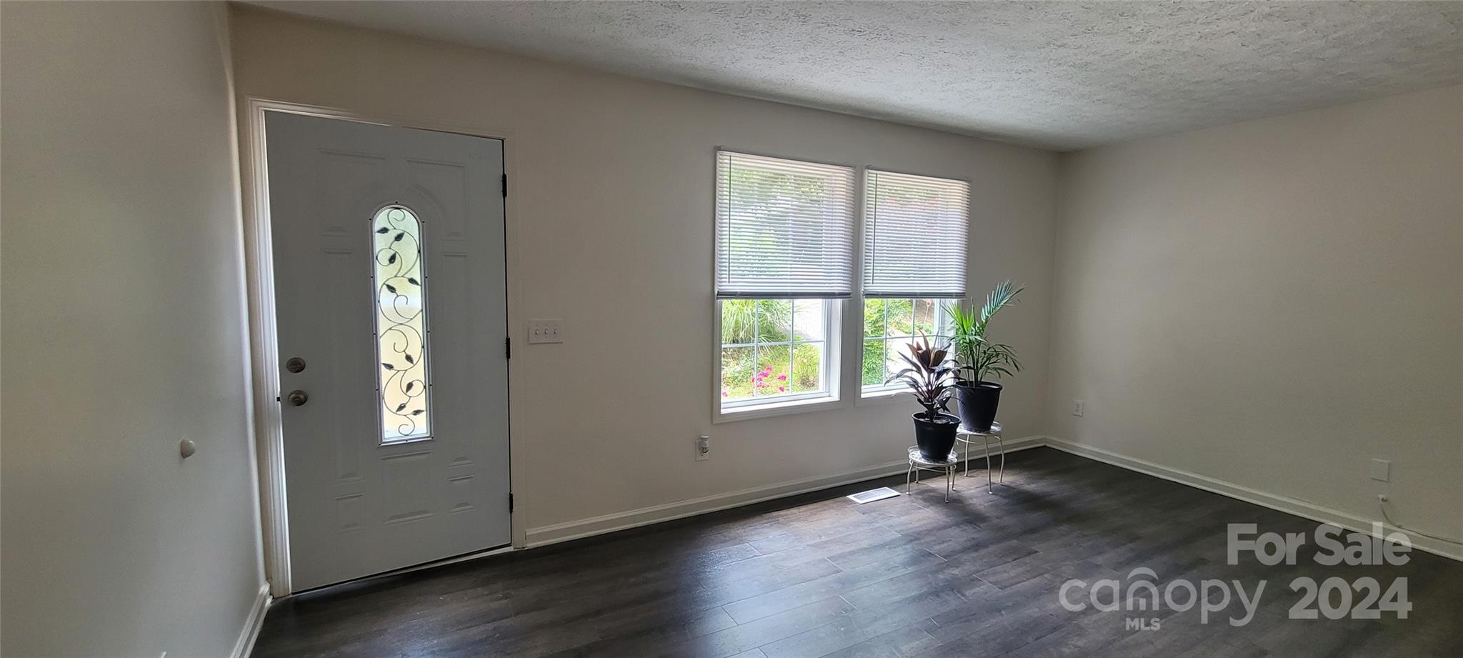 24 Iris Street Asheville NC 28803