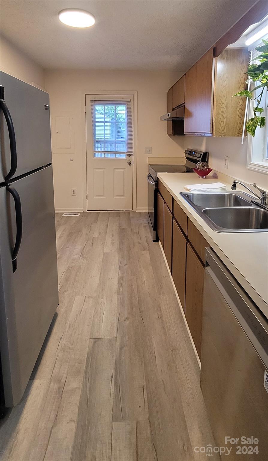 24 Iris Street Asheville NC 28803