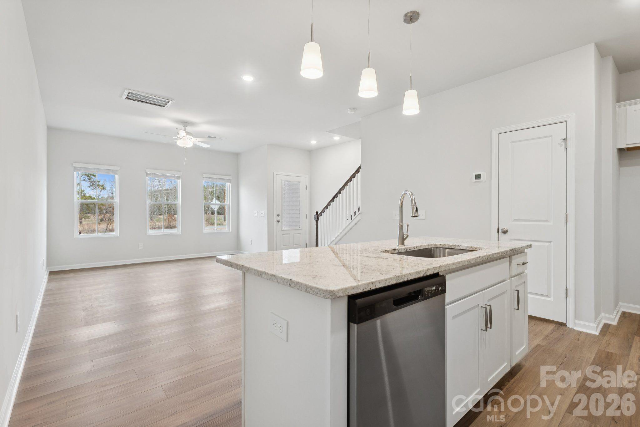 4628 Lakeview Road Charlotte NC 28216