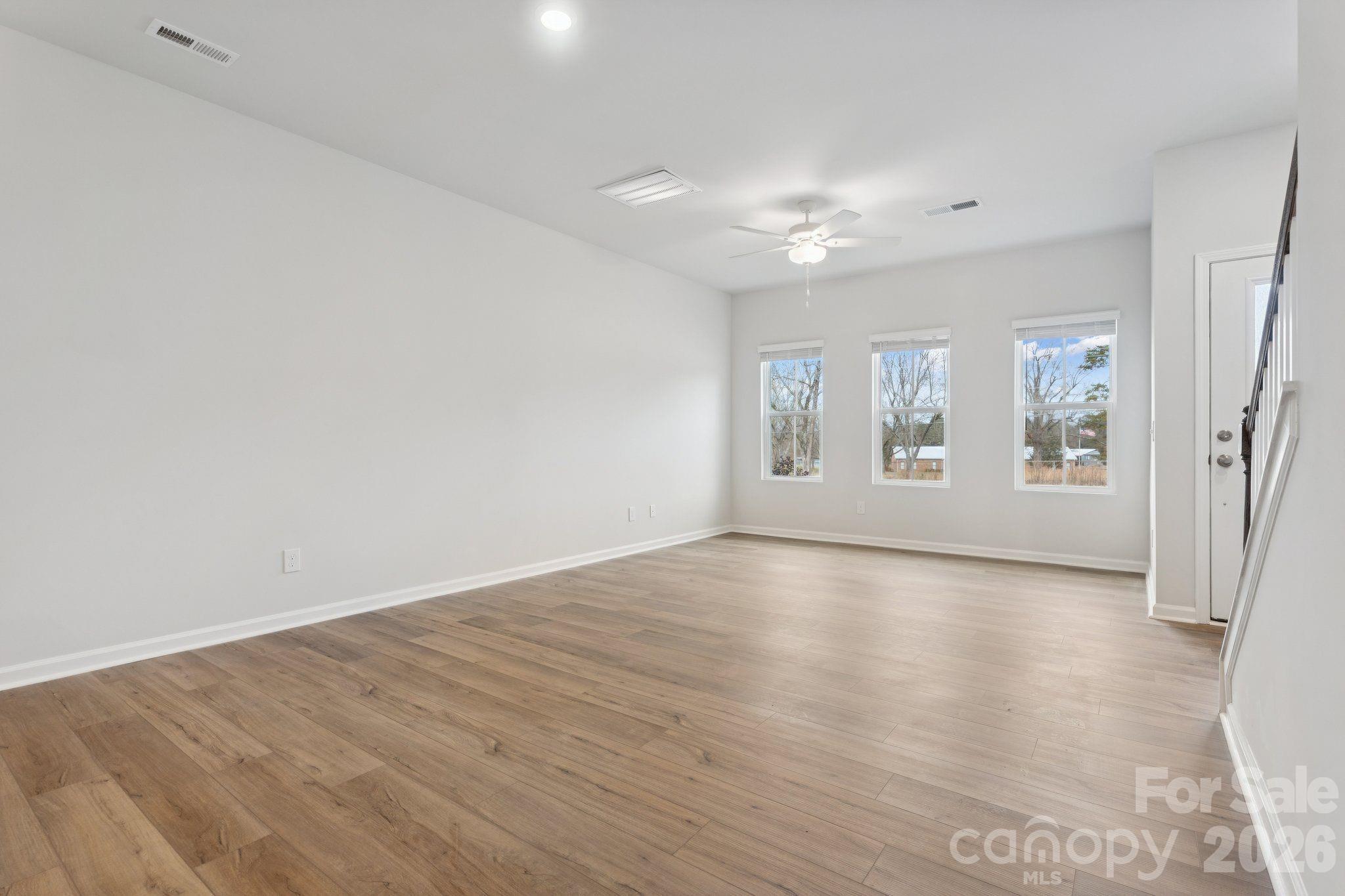 4628 Lakeview Road Charlotte NC 28216