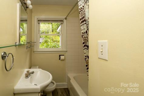 106 Appalachian Way Asheville NC 28806